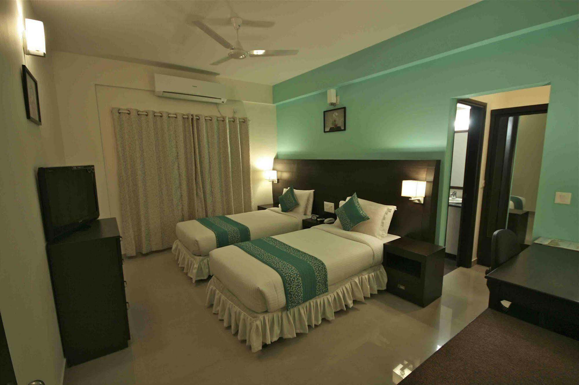 Treebo Trend Sterling Suites Inn Bengaluru Zewnętrze zdjęcie