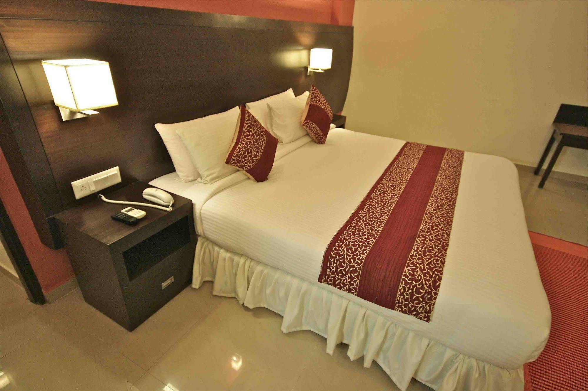 Treebo Trend Sterling Suites Inn Bengaluru Zewnętrze zdjęcie